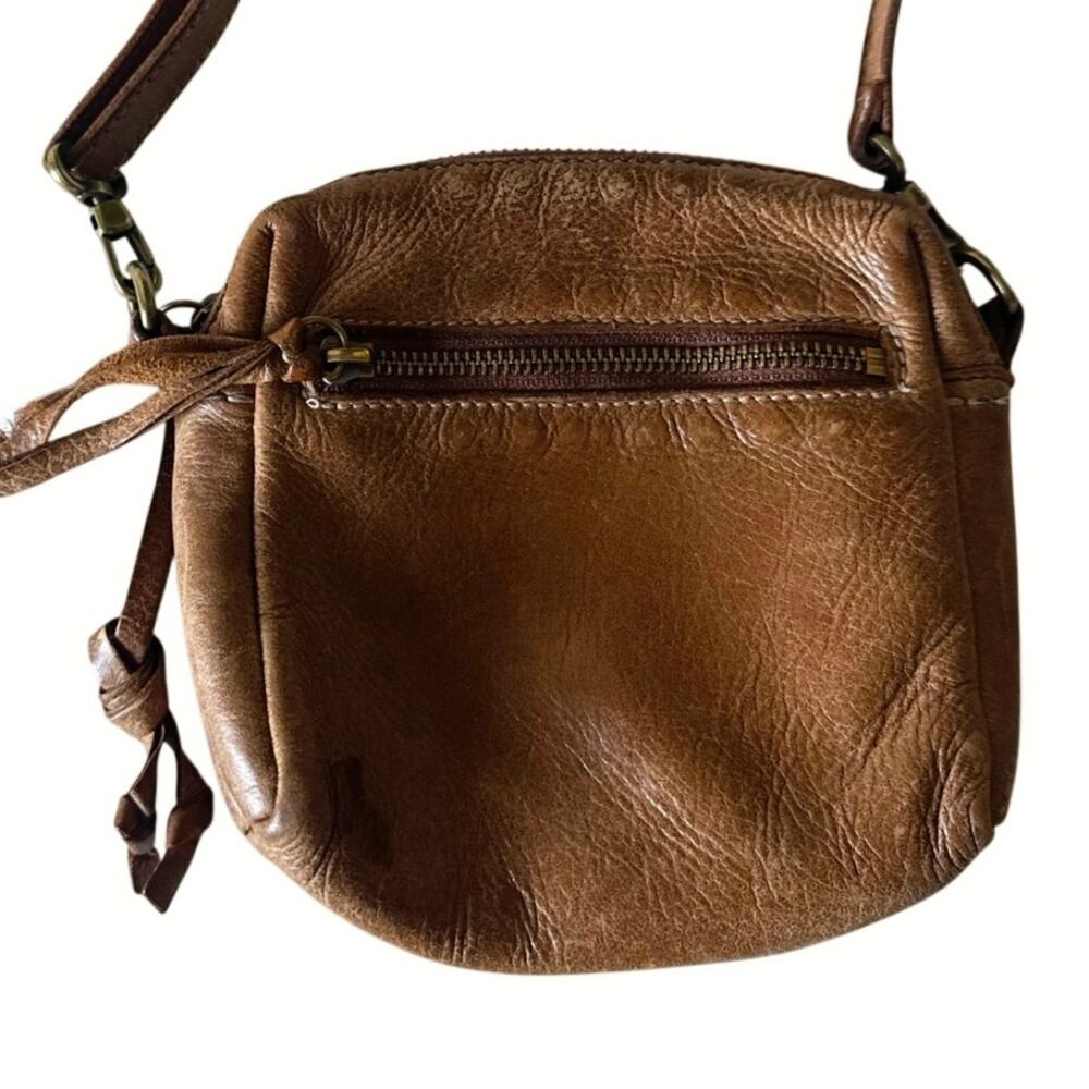 Roots Canada Brown Genuine Leather Crossbody Bag Made in Canada Distressed - Picture 4 of 10